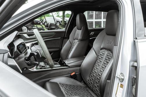 Florett Silver Metallic 2023 Audi RS 6 Avant 4.0T