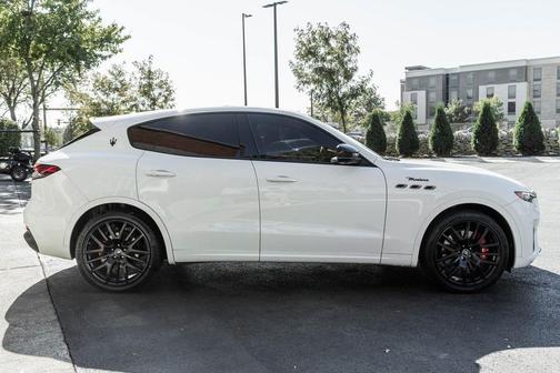 2022 Maserati Levante Modena