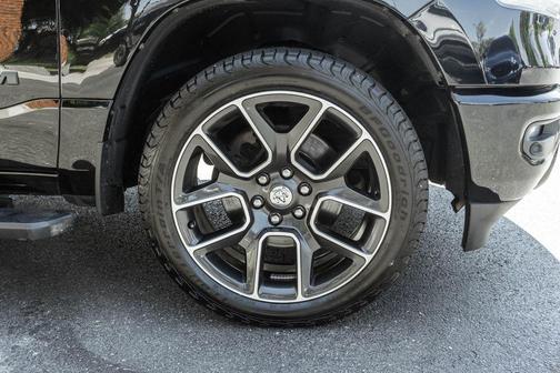 Diamond Black Crystal Pearlcoat 2020 RAM 1500 Rebel