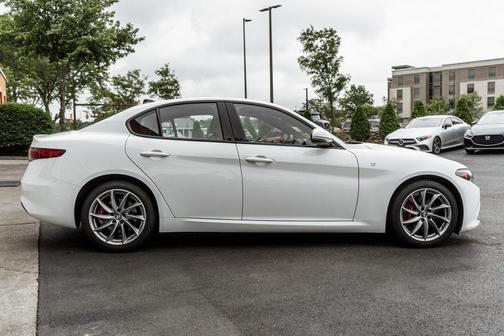 2022 Alfa Romeo Giulia Ti