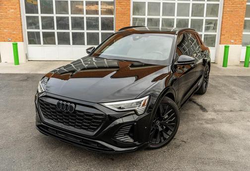 2024 Audi Q8 e-tron Prestige