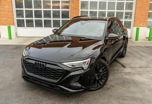 2024 Audi Q8 e-tron Prestige