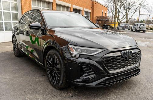2024 Audi Q8 e-tron Prestige
