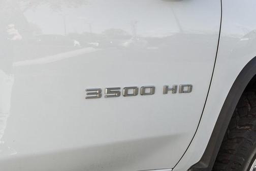 2023 Chevrolet Silverado 3500 LT