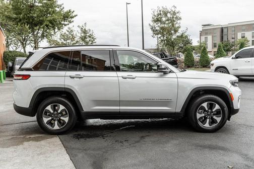 2024 Jeep Grand Cherokee 4xe Base