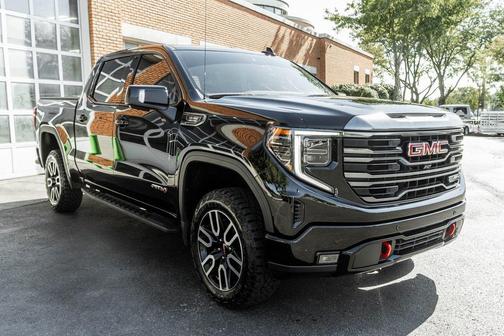 2024 GMC Sierra 1500 AT4