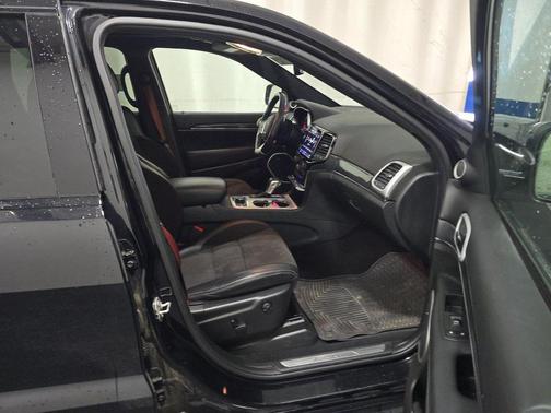 2020 Jeep Grand Cherokee SRT