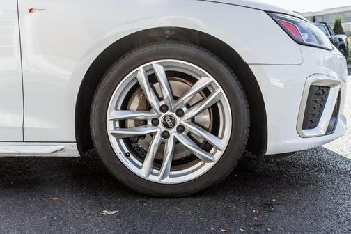 2023 Audi A4 45 S line Premium Plus