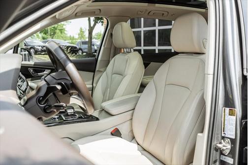 2019 Audi Q7 55 Premium Plus