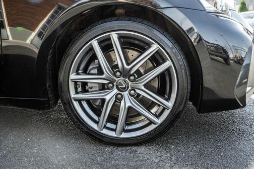 Obsidian 2019 Lexus IS 300 Base