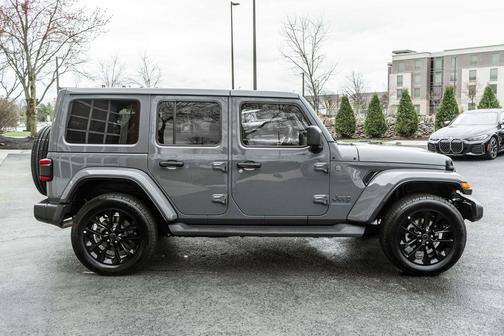 2025 Jeep Wrangler 4xe Sahara