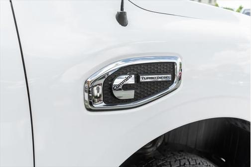 2017 Nissan Titan XD SV