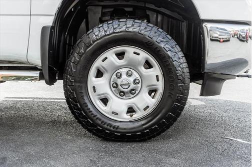2017 Nissan Titan XD SV