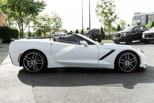 Arctic White 2018 Chevrolet Corvette Stingray Z51