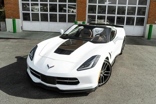 Arctic White 2018 Chevrolet Corvette Stingray Z51