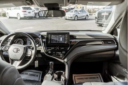 2022 Toyota Camry SE