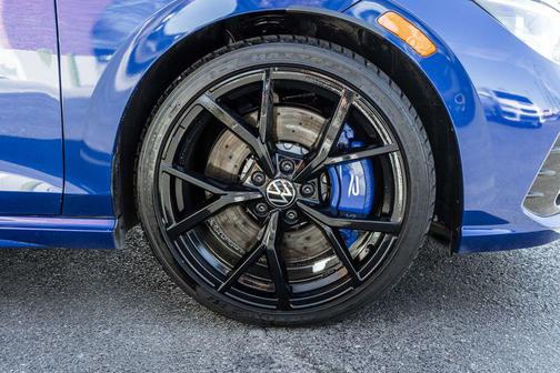 2024 Volkswagen Golf R 2.0T Manual