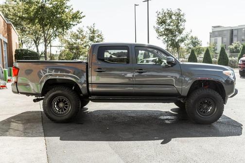 2022 Toyota Tacoma SR