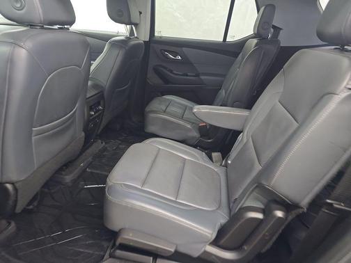 Gray 2018 Chevrolet Traverse LT