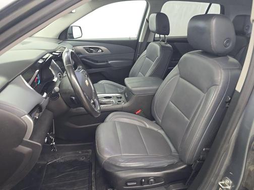 Gray 2018 Chevrolet Traverse LT