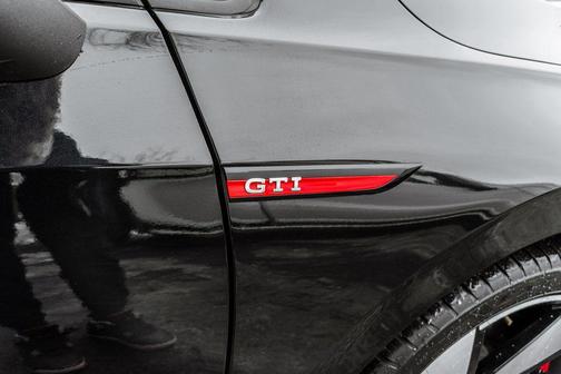 2024 Volkswagen Golf GTI 2.0T S DSG