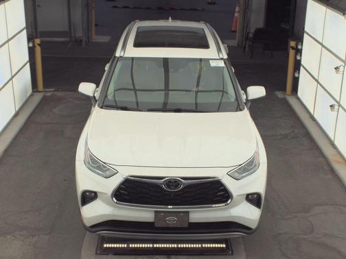 Blizzard Pearl 2021 Toyota Highlander Platinum