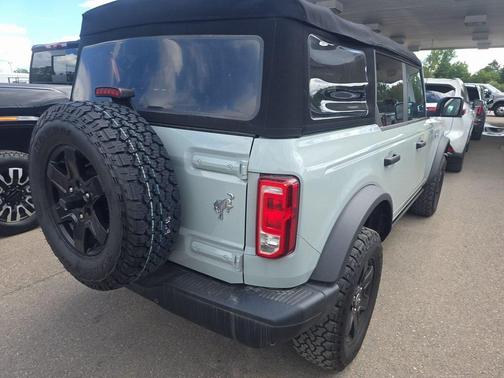 2022 Ford Bronco Black Diamond