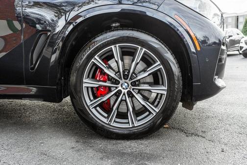 2022 BMW X5 M50i