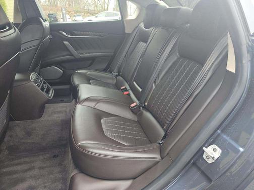 Blue 2020 Maserati Quattroporte S Q4 GranLusso
