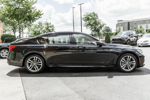 2017 BMW 750 i xDrive