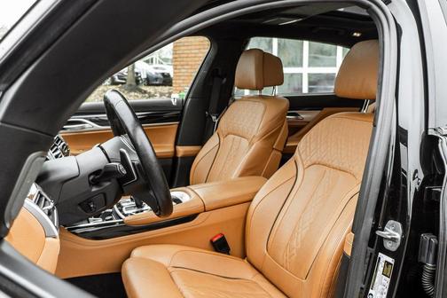 2022 BMW 750 i xDrive