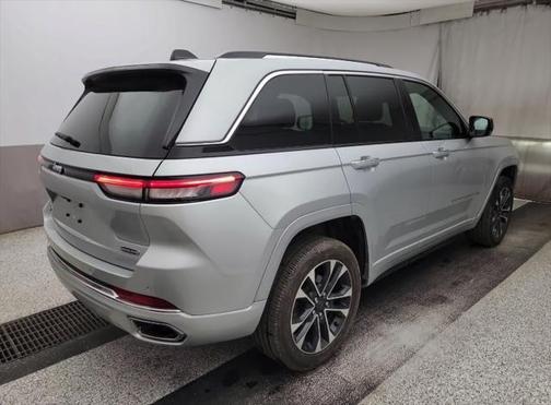 2023 Jeep Grand Cherokee Overland