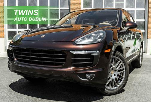 Mahogany Metallic 2016 Porsche Cayenne Cayenne