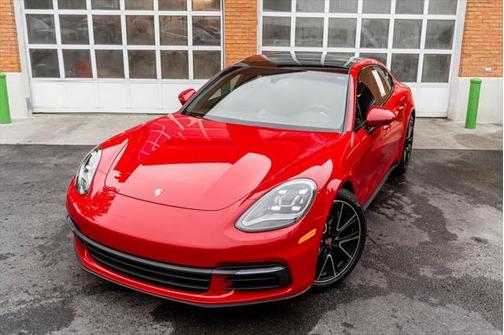 2019 Porsche Panamera 4