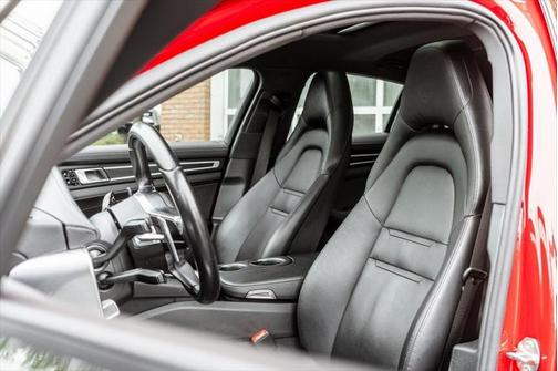 2019 Porsche Panamera 4