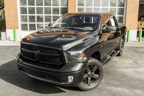 2019 RAM 1500 SLT