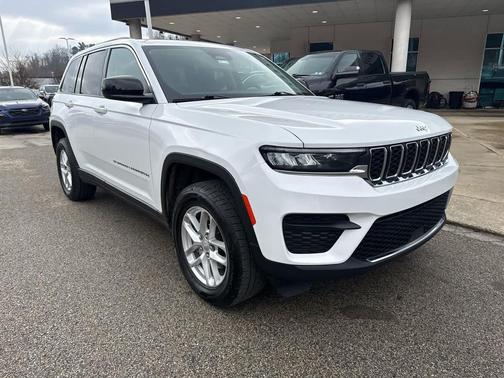 2023 Jeep Grand Cherokee Laredo