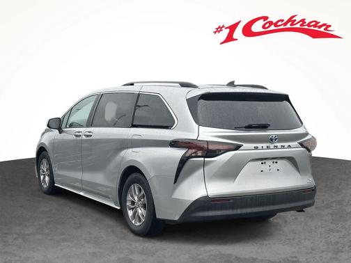 2024 Toyota Sienna XLE