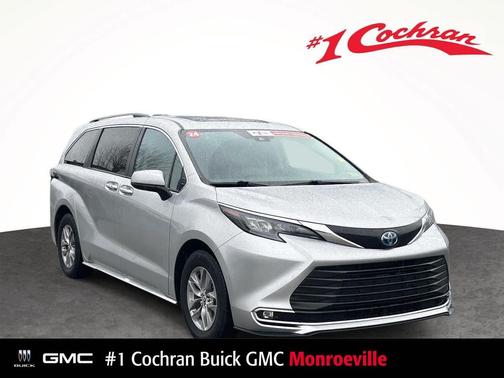 2024 Toyota Sienna XLE