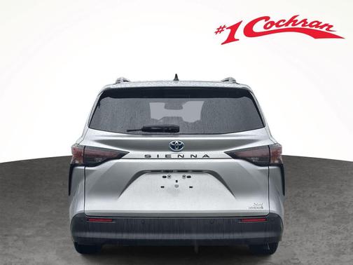 2024 Toyota Sienna XLE