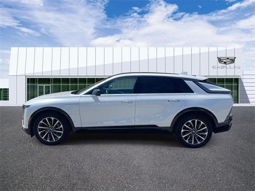 2024 Cadillac LYRIQ Sport