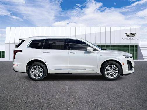 2023 Cadillac XT6 Luxury AWD