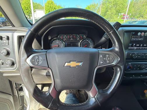 Summit White 2018 Chevrolet Silverado 1500 1LT