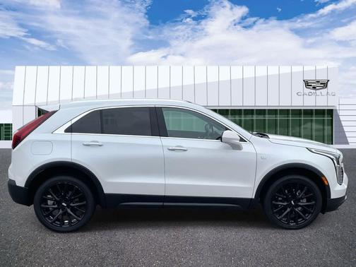 2023 Cadillac XT4 Luxury