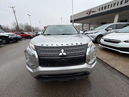 2022 Mitsubishi Outlander ES 2.5 S-AWC