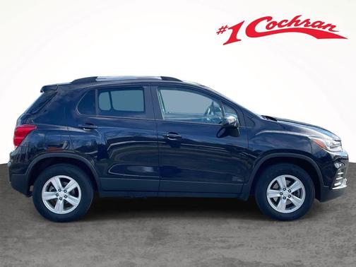 Midnight Blue Metallic 2022 Chevrolet Trax LT