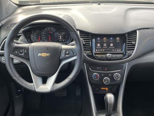 Midnight Blue Metallic 2022 Chevrolet Trax LT