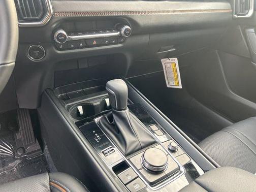 Pear 2026 Mazda CX-50 Hybrid Premium Plus