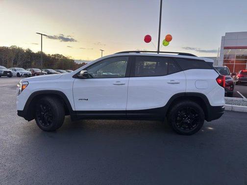 2023 GMC Terrain AWD AT4