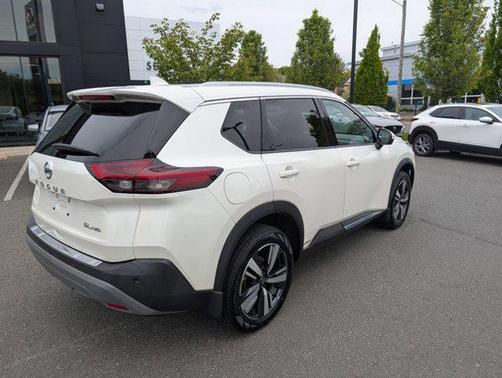 Pearl White Tricoat 2021 Nissan Rogue SL